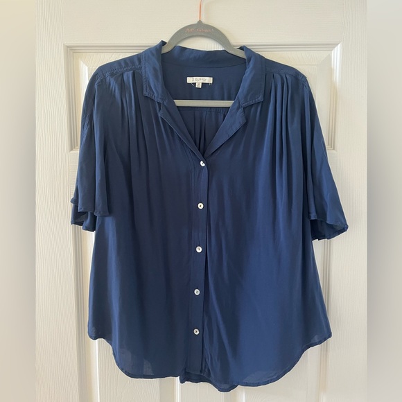 Z Supply Zena Flutter Button Up - Picture 2 of 3